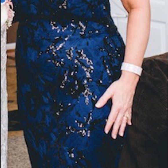 Nicole Bakti Mother of the Bride Navy Blue Sequin and Lace Mermaid Gown Size 14. - Picture 2 of 6